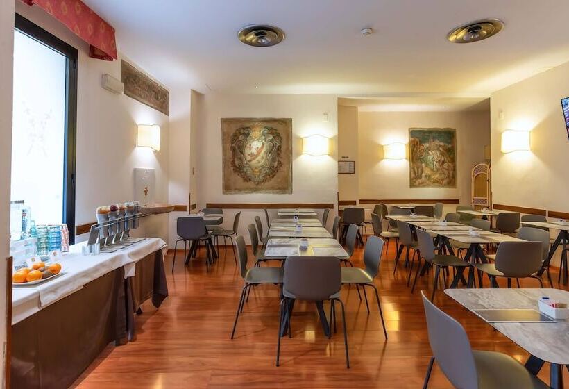 Hotel Machiavelli Palace