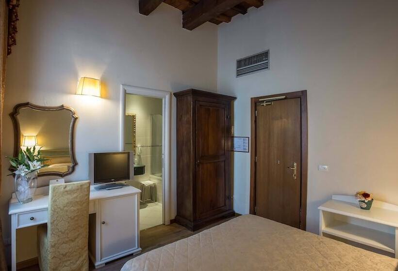 Hotel Machiavelli Palace