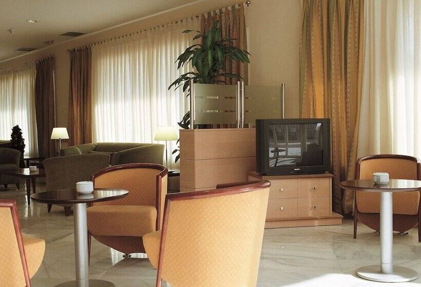 בית מלון כפרי NH Barajas Airport