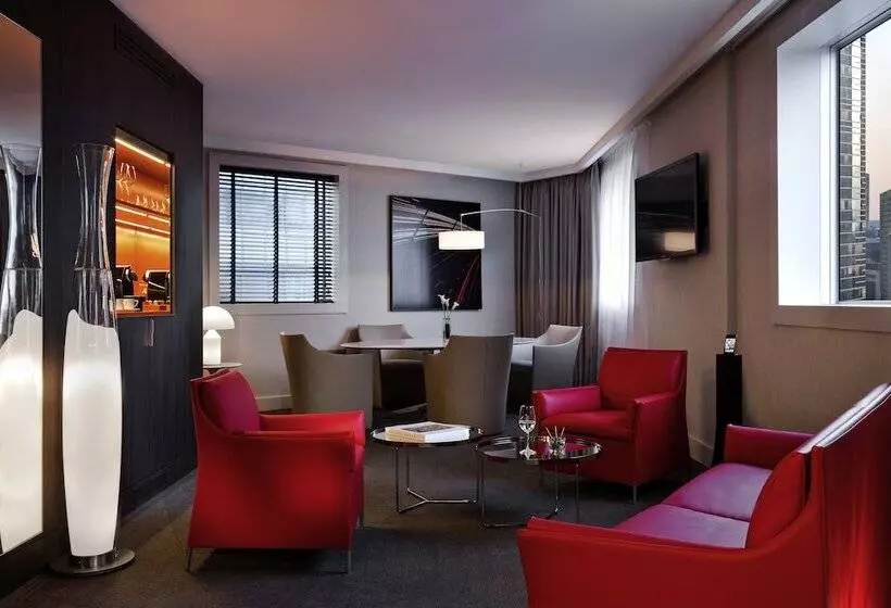 ホテル Pullman Paris La Defense