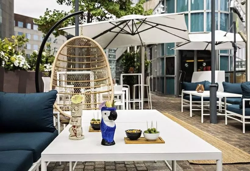 ホテル Pullman Paris La Defense