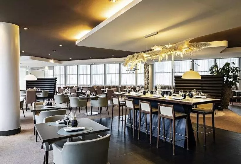 ホテル Pullman Paris La Defense