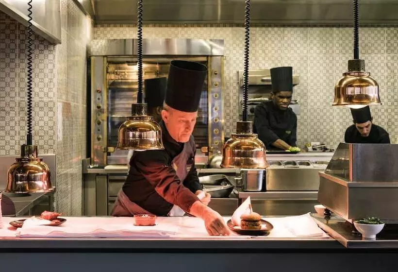 ホテル Pullman Paris La Defense