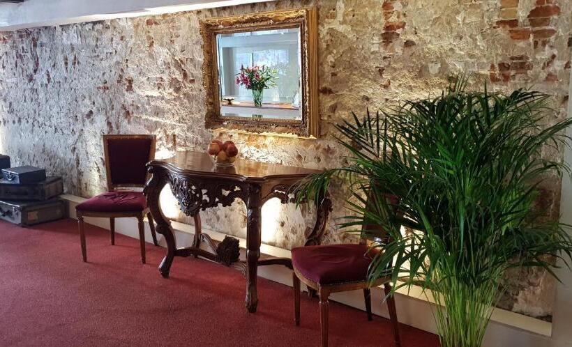 Hotel Rembrandtplein