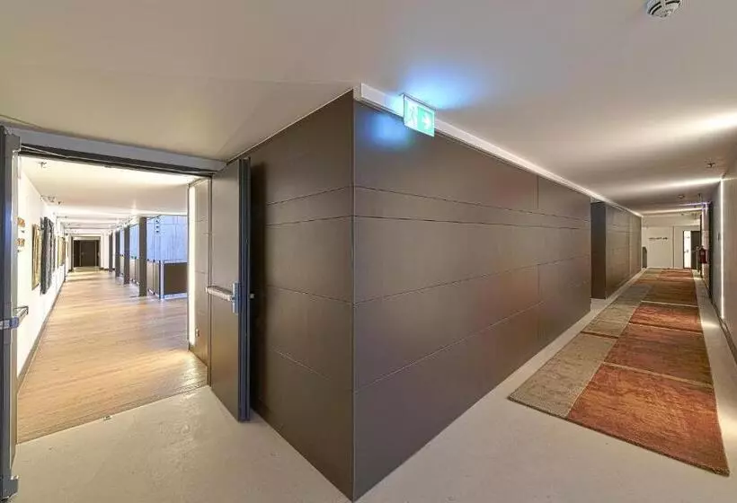 Parador De Turismo De León