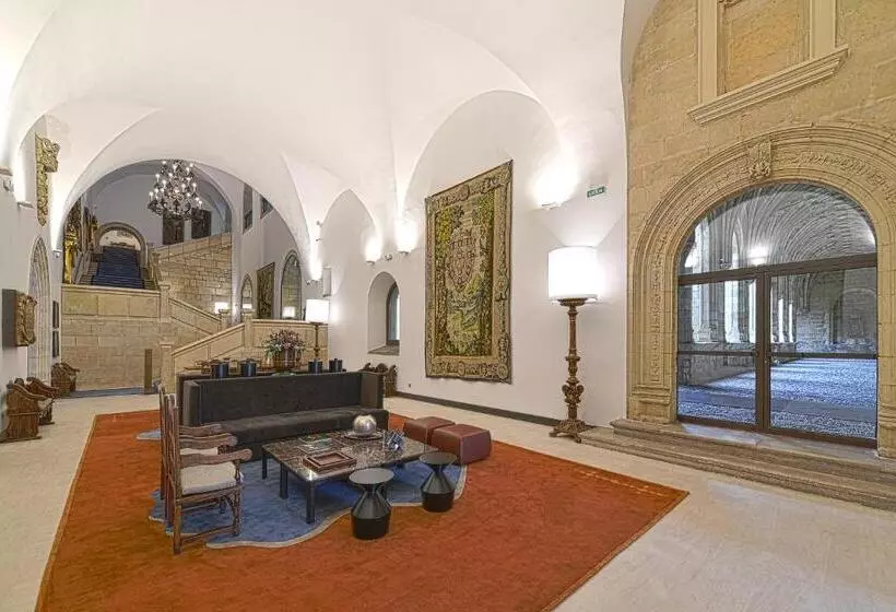 Parador De Turismo De León