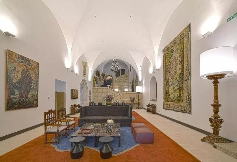 Parador De Turismo De León