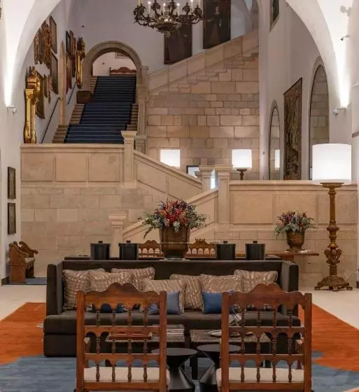 Parador De Turismo De León