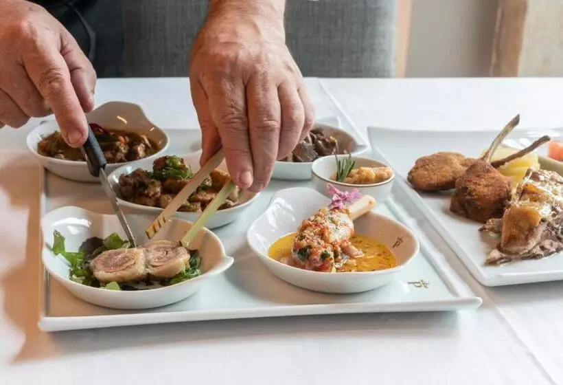 Parador De Turismo De León