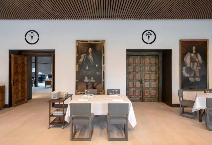 Parador De Turismo De León