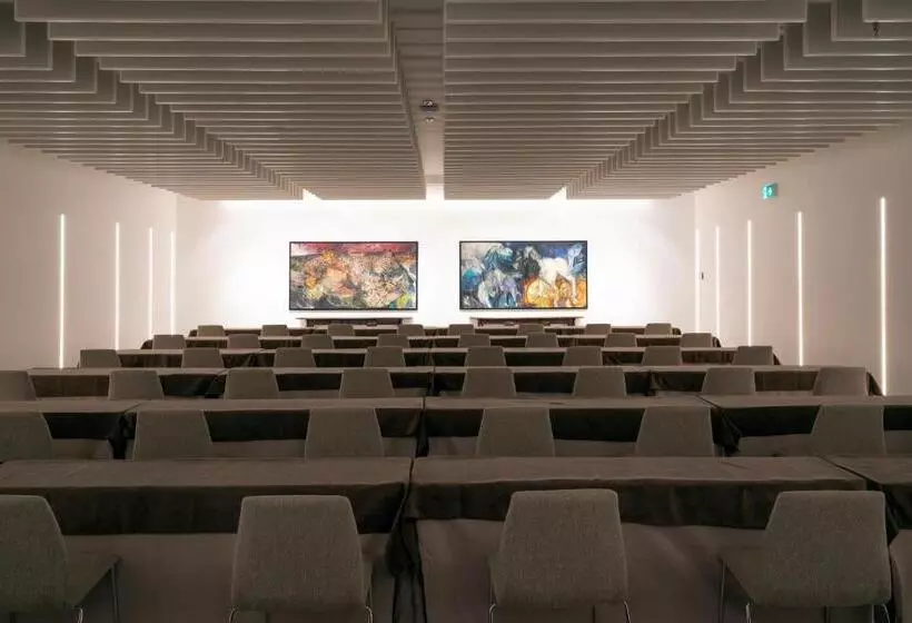 Parador De Turismo De León