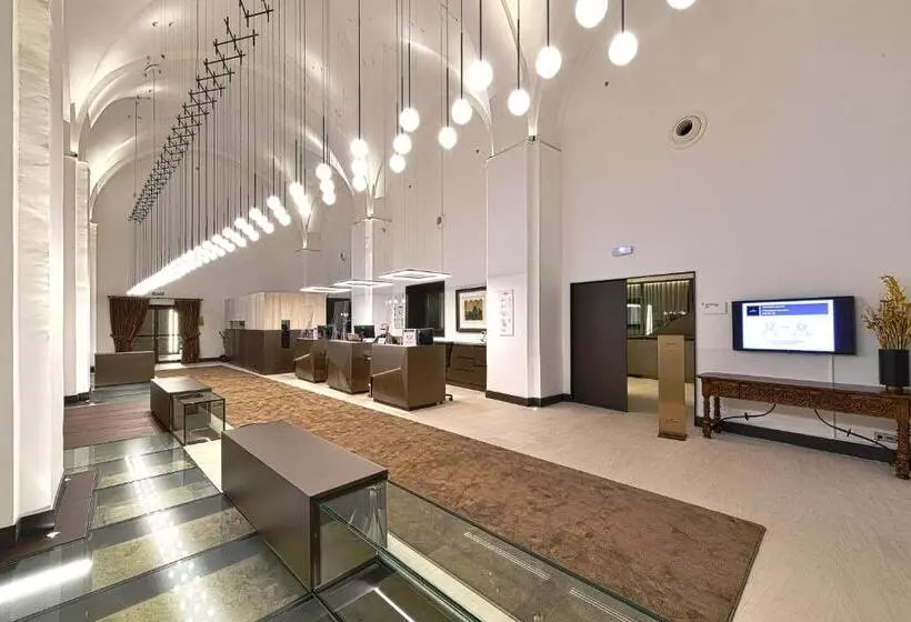 Parador De Turismo De León