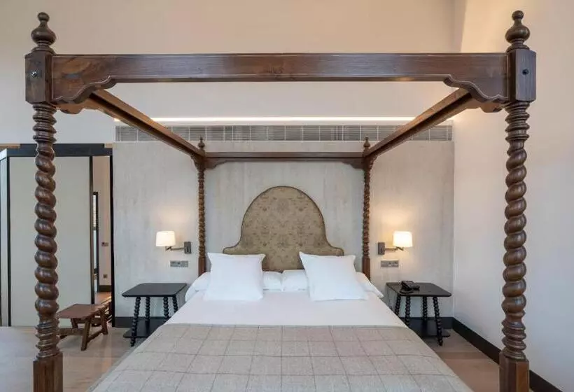 Parador De Turismo De León