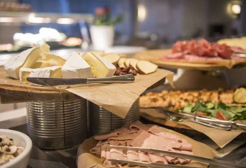 Radisson Blu Resort, Malta St. Julian S