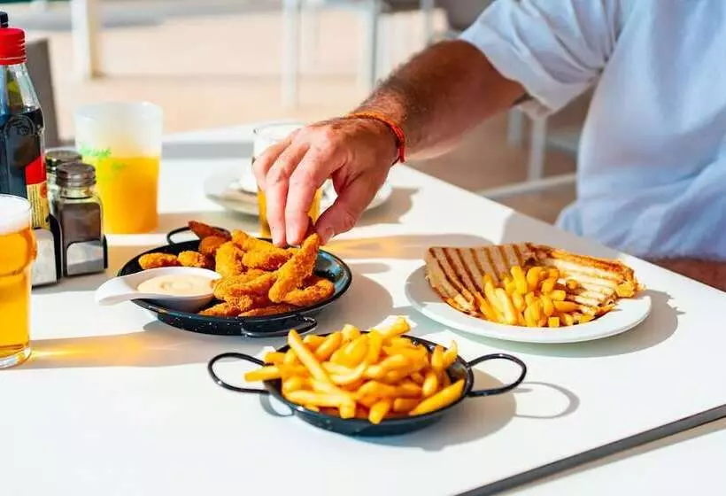 Seth Mestral & Llebeig