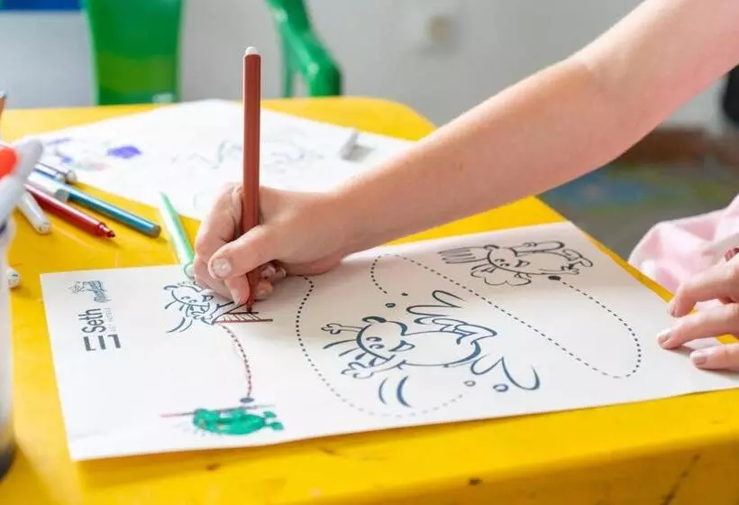 Seth Mestral & Llebeig