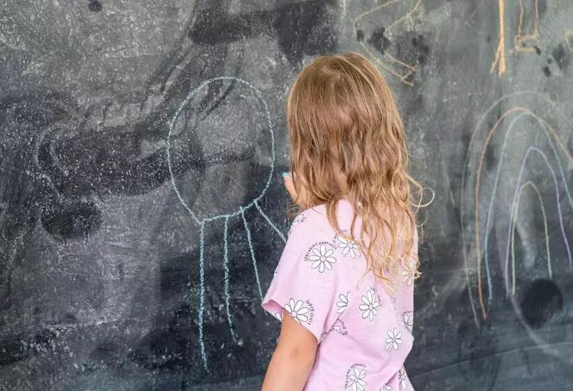 Seth Mestral & Llebeig