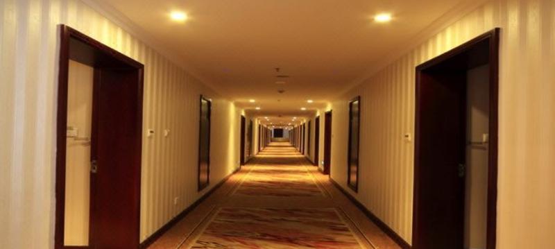 Hotel Lingxiu Hot Spring Of Emei Mountain