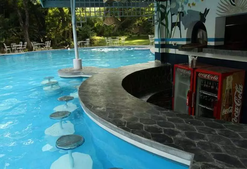 هتل Riverside Spring Resort