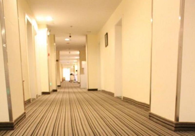 Отель Tiantan Sports