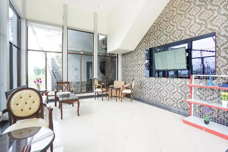 Hotel Avila Ketapan Rame