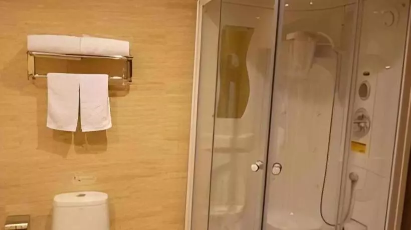 Hotelli Greentree Inn Zibo  Renmin Park