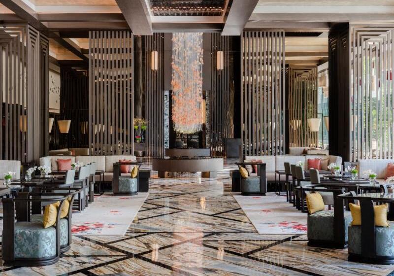 Отель Jumeirah Guangzhou