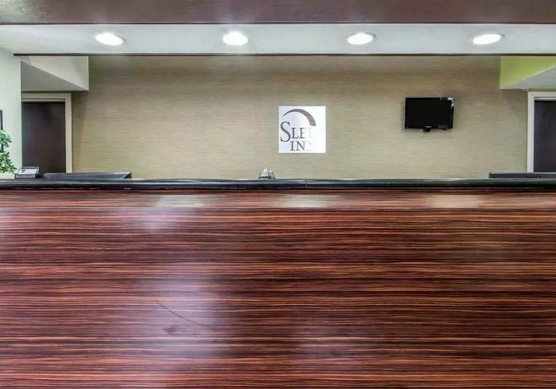 Hotelli Super 8 By Wyndham Xiangyang Guang Cai Da Shi Chang