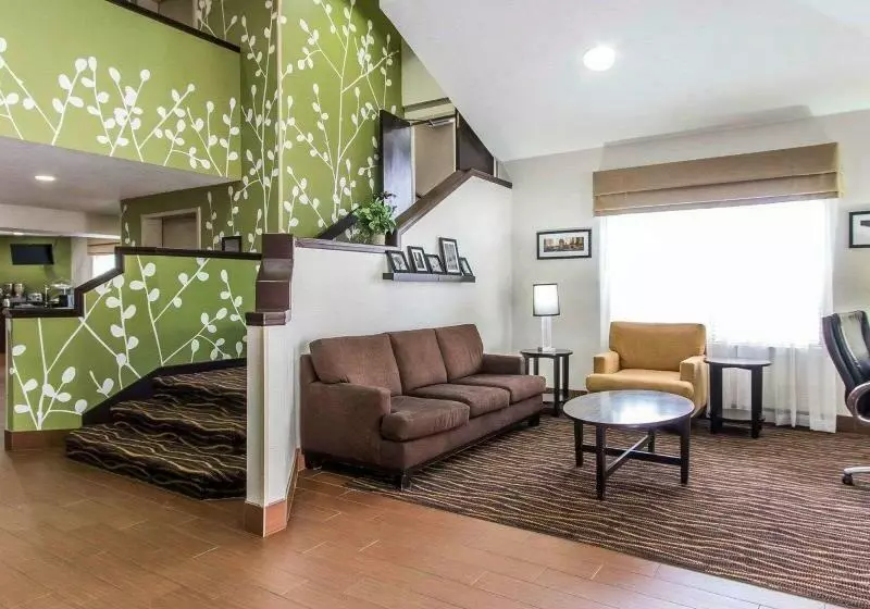 Hotelli Super 8 By Wyndham Xiangyang Guang Cai Da Shi Chang