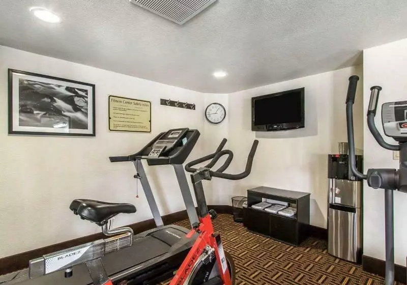 Hotelli Super 8 By Wyndham Xiangyang Guang Cai Da Shi Chang