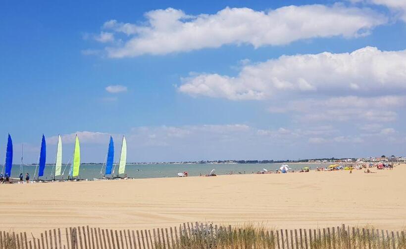 ホテル Boutique Hôtel D Orbigny Chatelaillon   La Rochelle