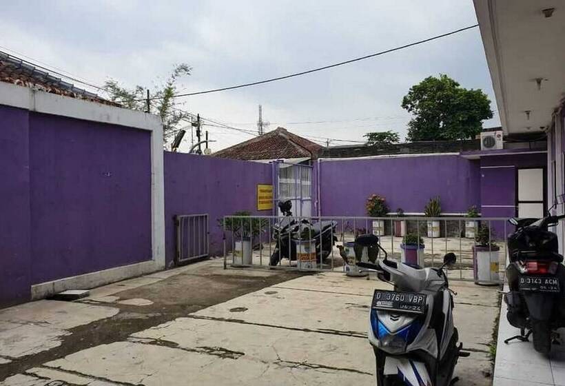 Hotel Koolkost Near Trans Studio Bandung 2