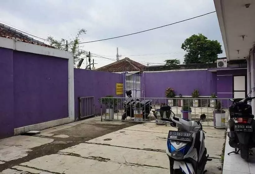 Hotelli Koolkost Near Trans Studio Bandung 2