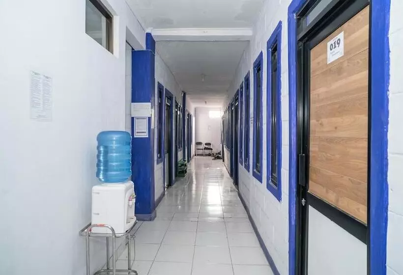 Hotelli Koolkost Near Trans Studio Bandung 2