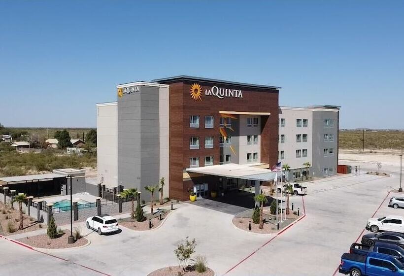 Отель La Quinta Inn & Suites By Wyndham Fort Stockton Northeast