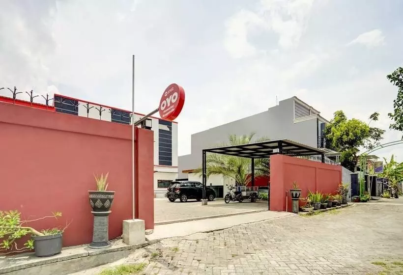 Hotelli Oyo 3702 Homestay Bougenville