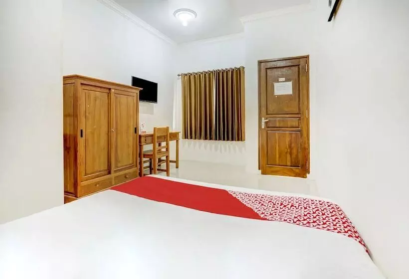 Hotelli Oyo 3702 Homestay Bougenville