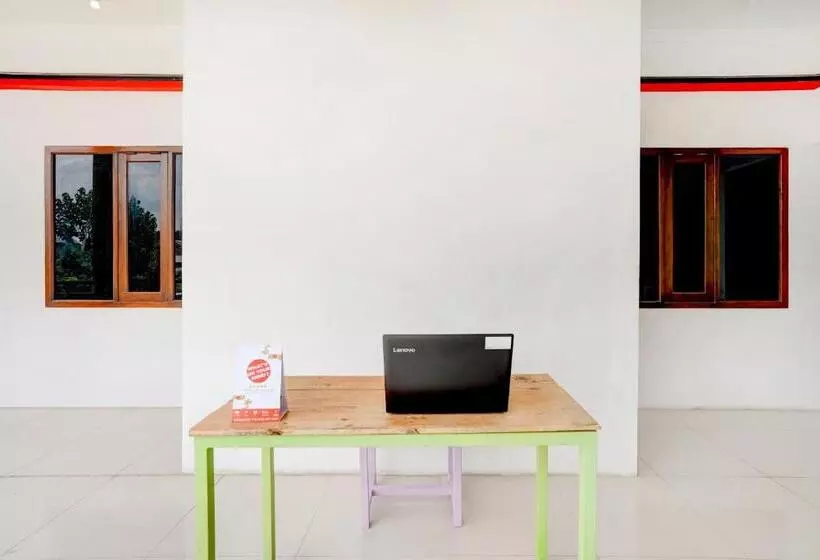 Hotelli Oyo 3702 Homestay Bougenville