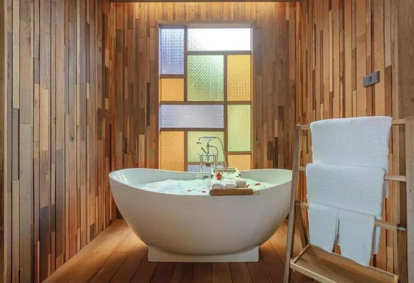 تختخواب و صبحانه Venice Krabi Villa Resort
