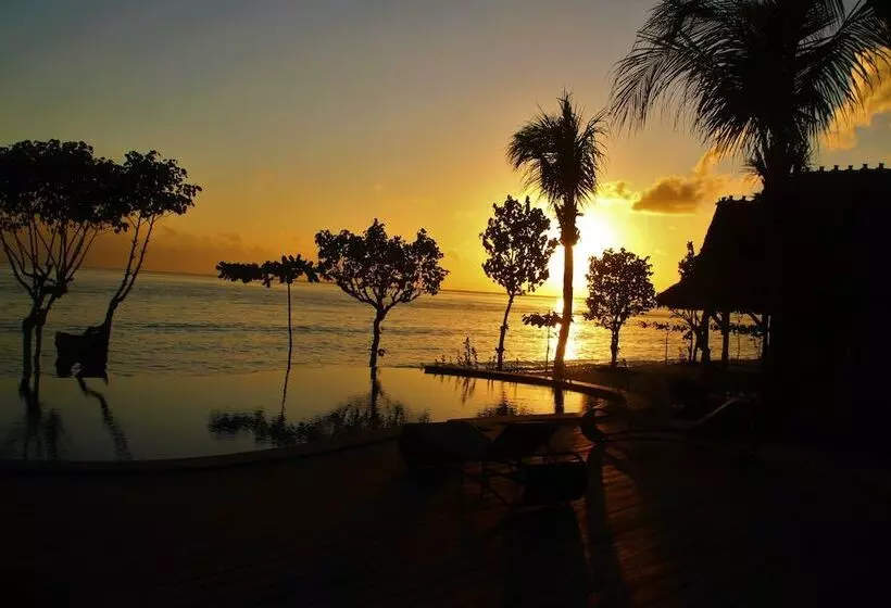 ホテル Blue Harbor Beachfront Villas & Resto