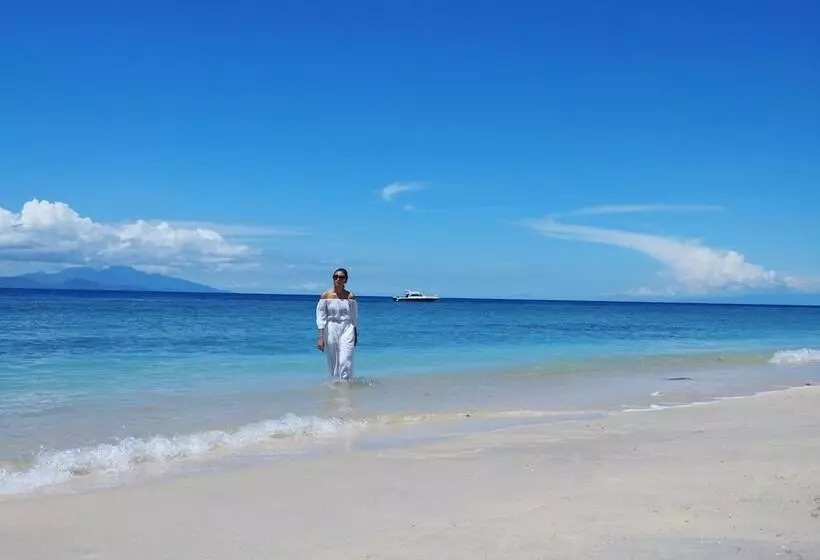 ホテル Blue Harbor Beachfront Villas & Resto