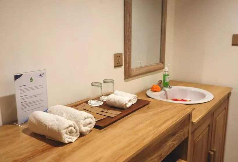 ホテル Blue Harbor Beachfront Villas & Resto