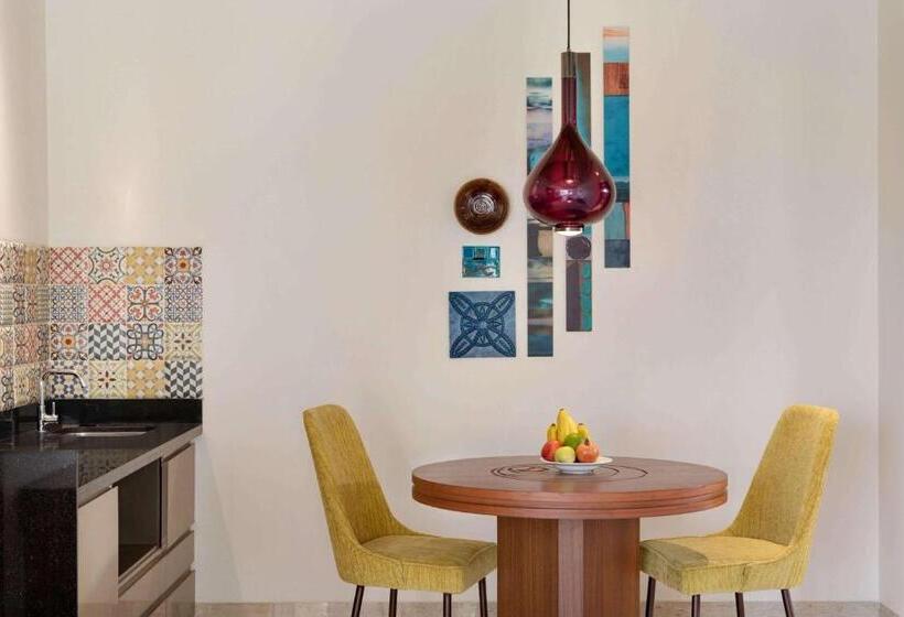 בית מלון כפרי Hawthorn Suites By Wyndham Dwarka