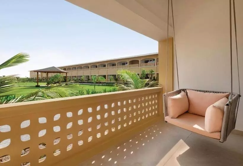 Hotelli Hawthorn Suites By Wyndham Dwarka