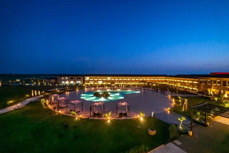 Hotelli Hawthorn Suites By Wyndham Dwarka