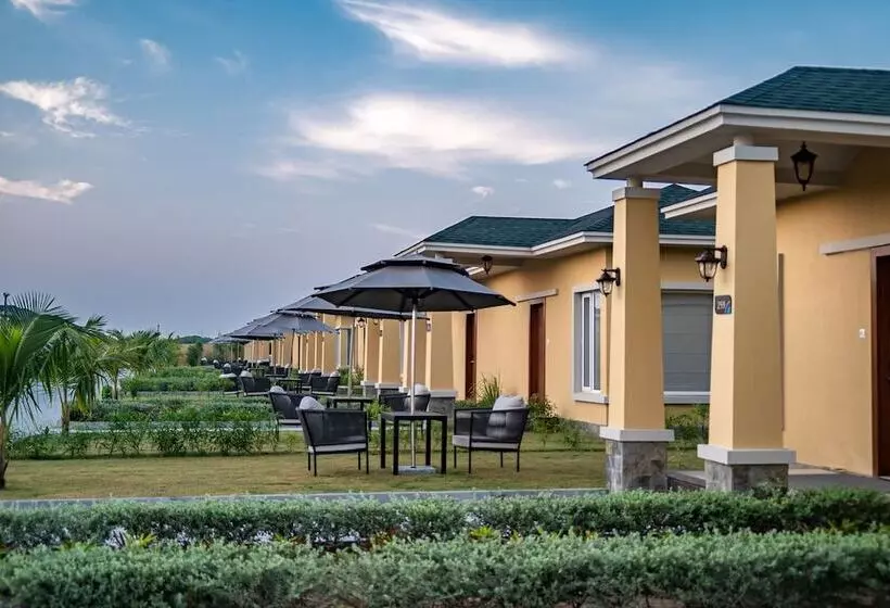 Hotelli Hawthorn Suites By Wyndham Dwarka