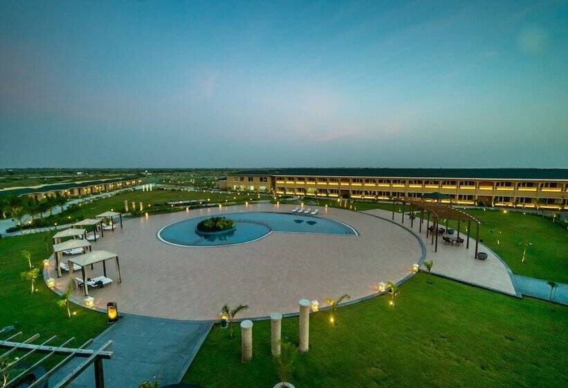 בית מלון כפרי Hawthorn Suites By Wyndham Dwarka