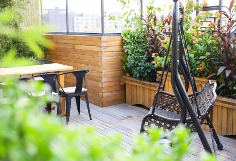 Lavande Hotels Shenzhen North Station Longhua Foxconn Headquarters