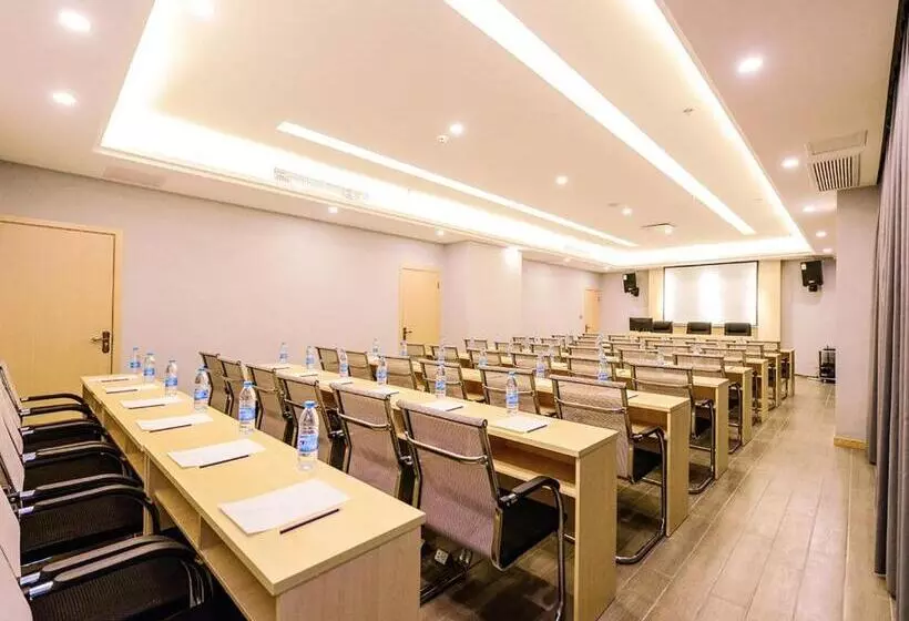 Lavande Hotels·chengdu Xinjin