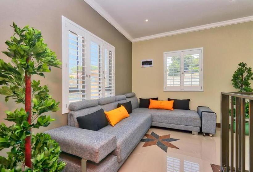 מוטל African Sun Lodge